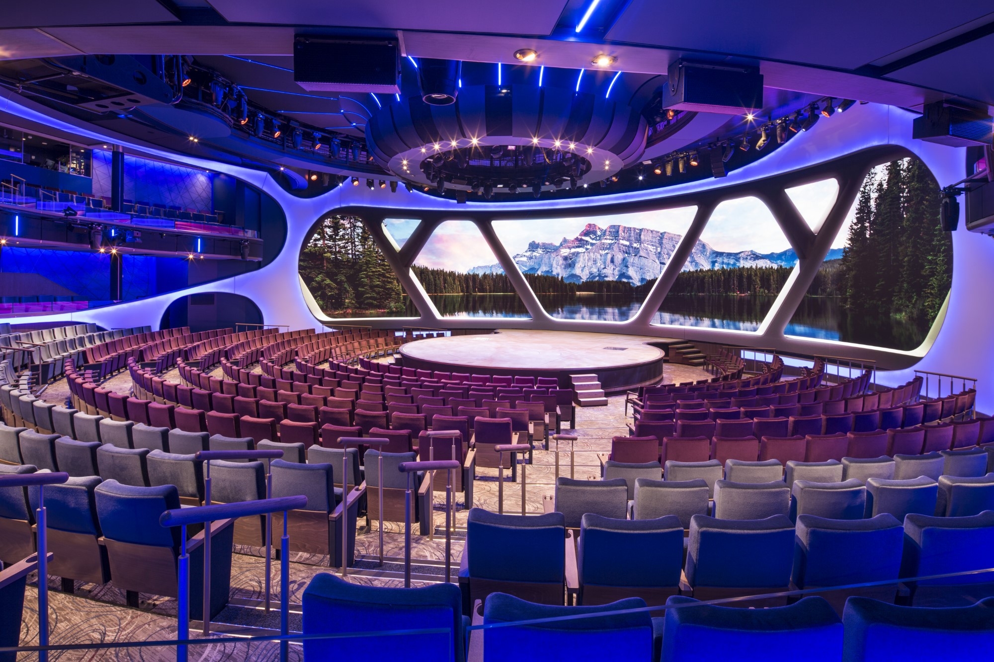 MyCruise Celebrity-Cruises Beyond Offentlige-arealer Teater-underholdning1
